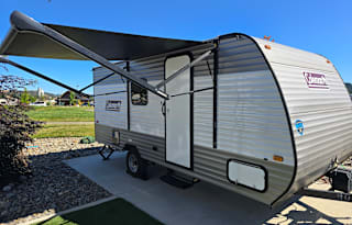 2024 Coleman 17B - Simple Family Fun