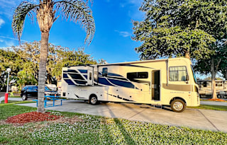 2022 Coachmen Mirada: Luxury Adventure Awaits!