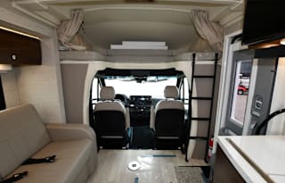 2021 Mercedes Navion Winnebago