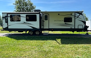 2018 Keystone RV Outback 328RL