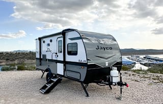 2023 Jayco – Clean, Cozy, & Fully Stocked!