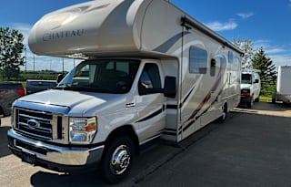 2016 Thor Motor Coach Chateau 31E Bunkhouse