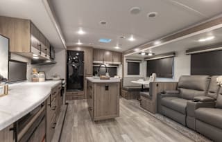 HOWARD Home on Wheels at Recreational Destinations