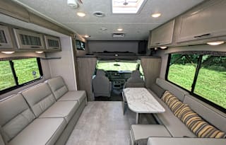 Coachmen Freelander | Modern and Well-Equipped RV