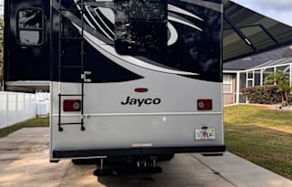 Luxury on Wheels: Explore in the 2022 Jayco 31UL!!