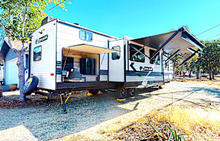 2022 CrossRoads Zinger 333D Travel Trailer