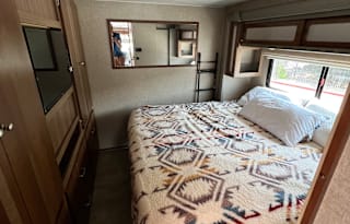 Charming 2015 Winnebago Tribute