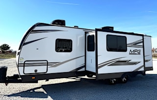 2022 Cruiser MPG Bunkhouse