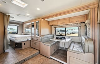 2019 Thor Chateau 24F: Easy, Compact w/ Flex Miles