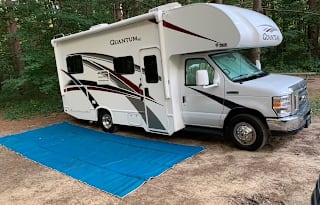 **Big V RV River Girl** Mint**Pet Friendly**