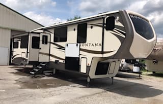 2017 Keystone RV Montana 3811 MS