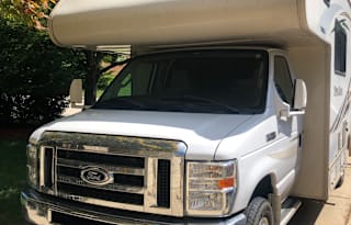 John's Winnebago Minnie Winnie 22R