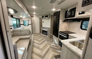2 bed 2 bath double slides
