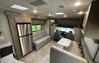 2023 Coachmen RV Freelander 29KB Ford 450