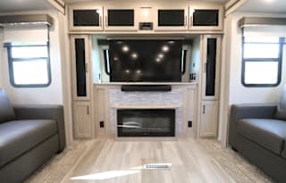 The Royal -  2021 Rockwood Signature Ultra