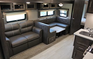 LUXURY-AUTO LEVELING-FREE INS-TOP RATED- DIAMOND O