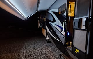 HAPPY GLAMPER RV RENTAL