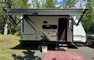 2022 Kodiak Cub 175BH 21 foot Camper