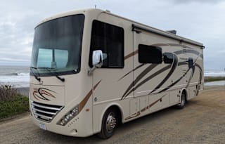2019 Thor Motor Coach Hurricane 29M