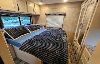 2022 Thor Motor Coach Chateau 31EV