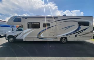 2018 Thor Freedom Elite 30FE Class C RV- Sleeps 10