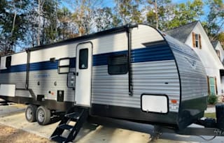2022 Avenger 27BDS Camper for 8 Delivered to You!