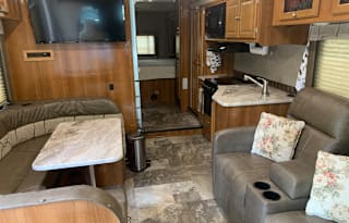 2017 Coachmen RV class C- with all the extras!