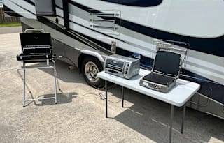 Foodie friendly family-sized RV