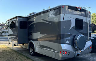 Rolling Comfort: Cozy 2008 Itasca Cambria 26ft