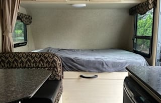 2017 Winnebago Micro Minnie 1700BH