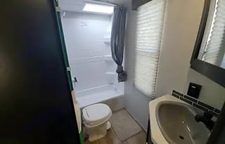 2021 Forest River Cherokee Limited 264DBH; 5 Beds