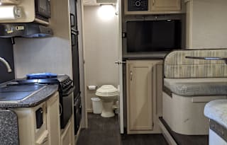 2018 Winnebago Micro Minnie 2108DS