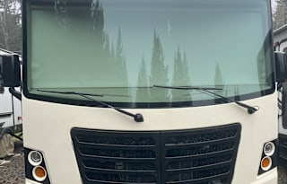 Explore in our 2018 FR3 32DS Bunkhouse Motorhome!