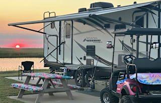 Book Now for Fall/Winter Camping - Sleeps up to 9