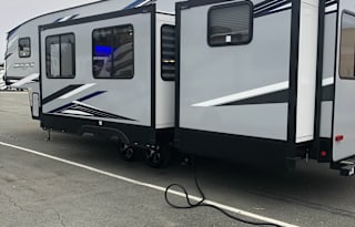 2021 Forest River RV Cherokee Arctic Wolf 321BH