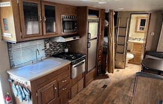 THE PERFECT RV FOR AN ULTIMATE GETAWAY