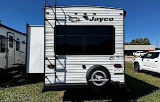 The Ryan's Pet Friendly Camper Rental