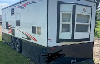 Sleeps 8. 2019 Ice Castle RV Edition.
