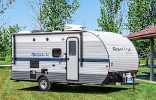 Easy to tow!  Amerilite 3703