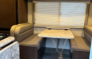2018 Thor Motor Coach Four Winds 23U