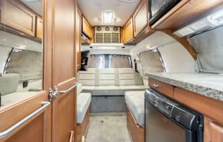 2010 Roadtrek Chevrolet 3500 190P