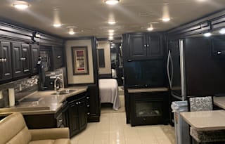 2017 Tiffin Motorhomes Allegro RED 38 QRA