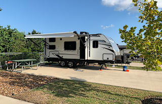 Keystone BH Travel Trailer  -Family/ Pet Friendly