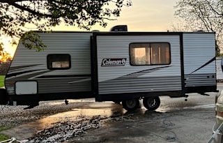 2021 Dutchmen RV Coleman Lantern Series 242BH