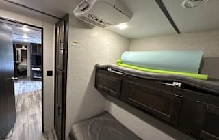2022 Cruiser Aire 33BHB - Big Family RV Rentals