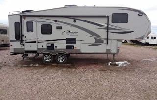 2011 Keystone RV Cougar High Country 246RLS