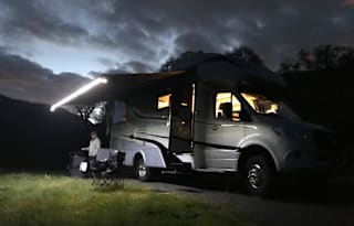 GLAMPING AT ITS FINEST /Mercedes Chassis/ Tiffen