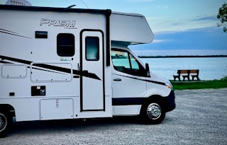 Class C in SE Michigan - Smooth easy drive & sleek