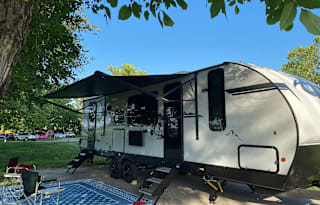 2021 Forest River RV Cherokee Black Label 274BRBBL Sleeps 10