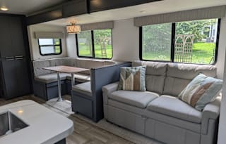 Two Bedroom Apartment on Wheels!